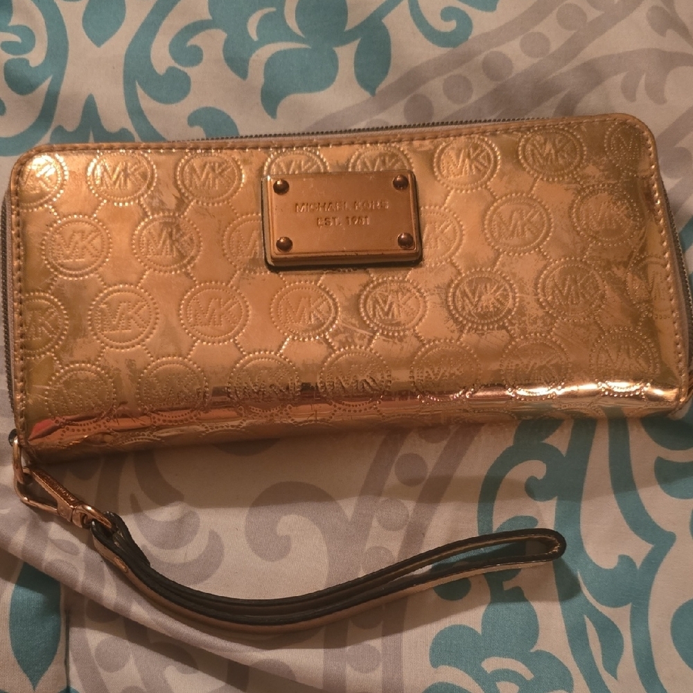 Michael Kors Gold Wristlet Wallet